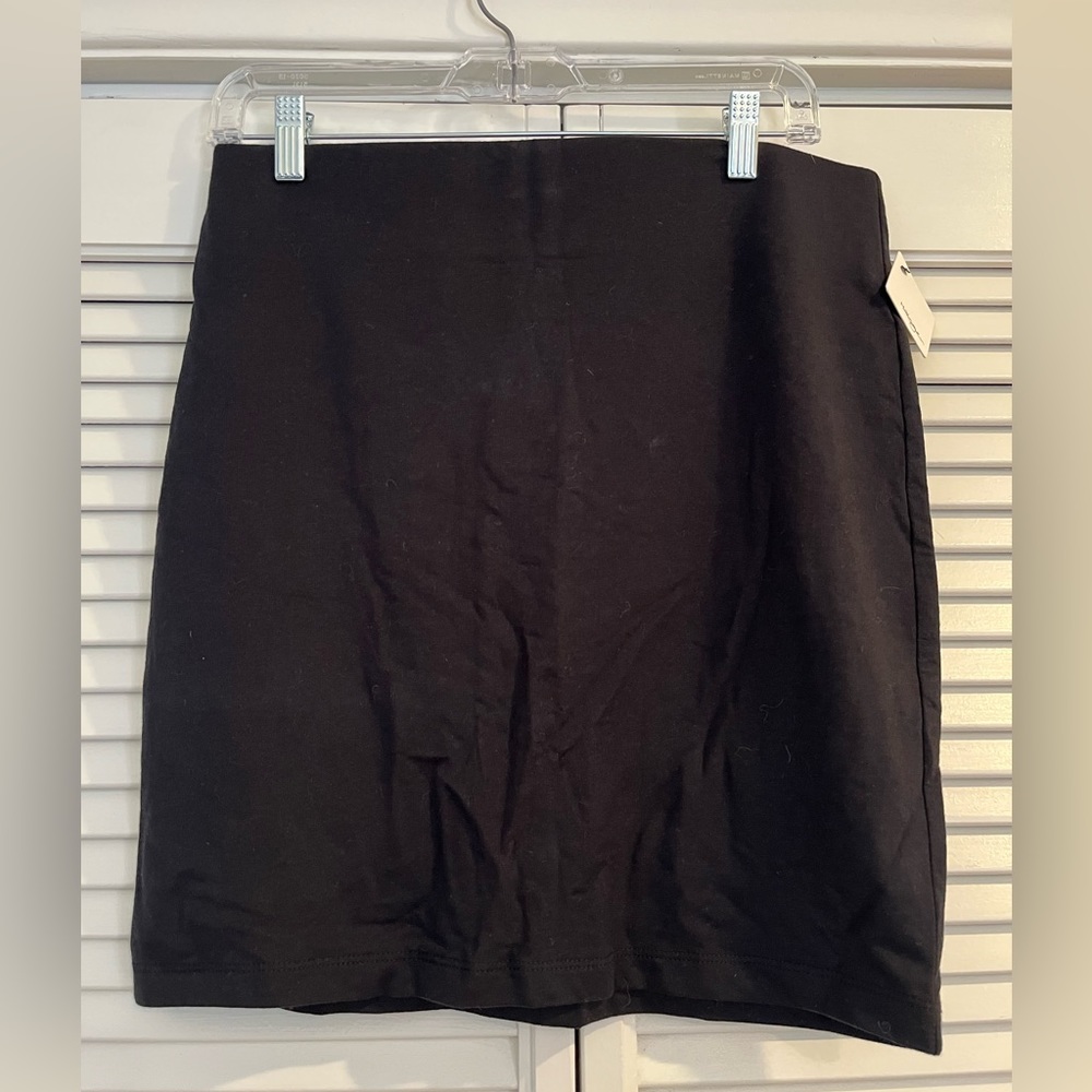 Nordstrom Skirt mini NWT black knit center back zipper size med